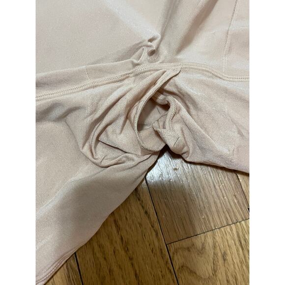 SPANX OnCore High Waist Mid-Thigh Tan Beige Nude Shapewear Shorts Size XL - Picture 3 of 4